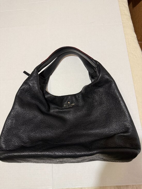 kate spade Handbags - Kate Spade Black Pebbled Leather Hobo Bag